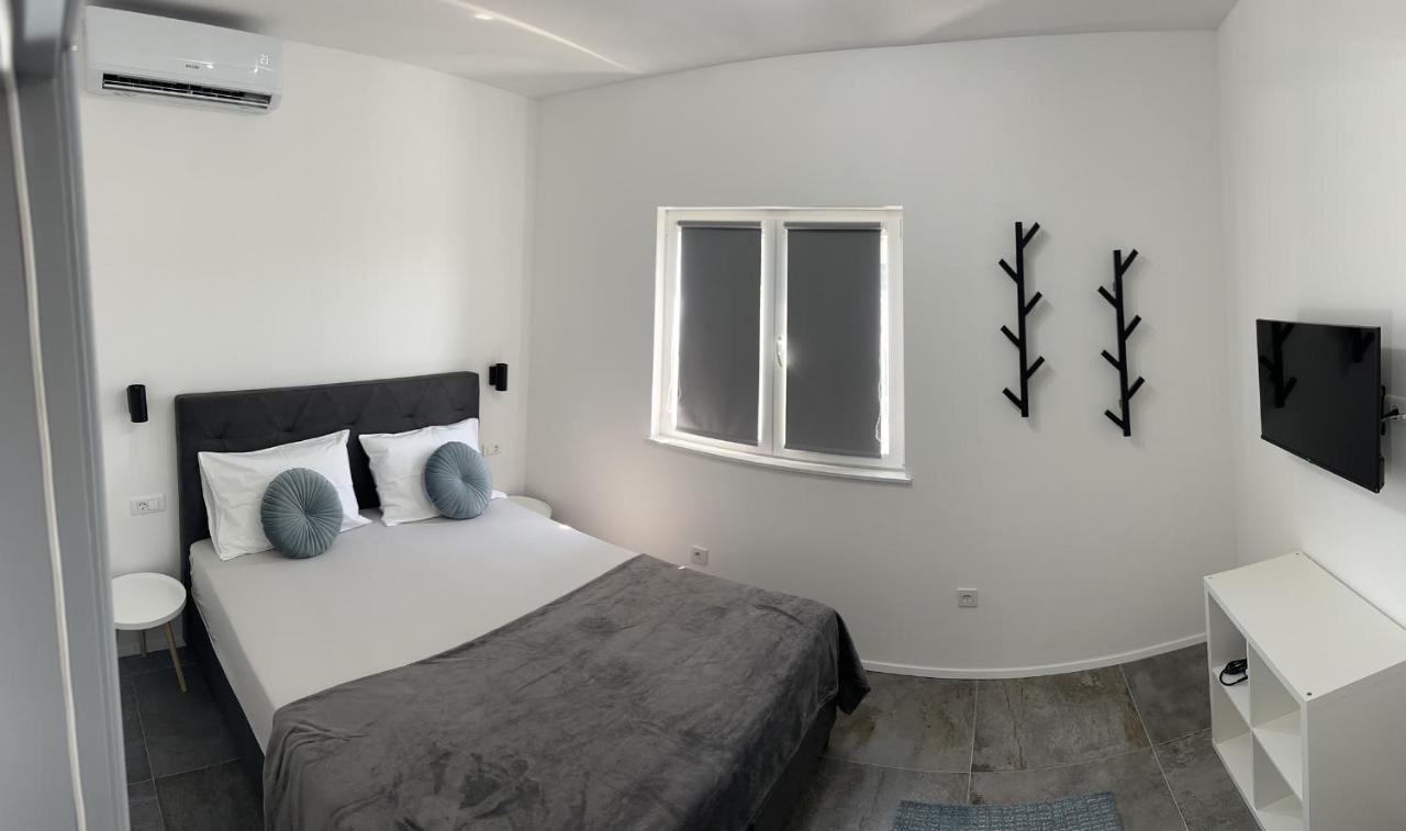 Makarska Gallery II Luaran gambar